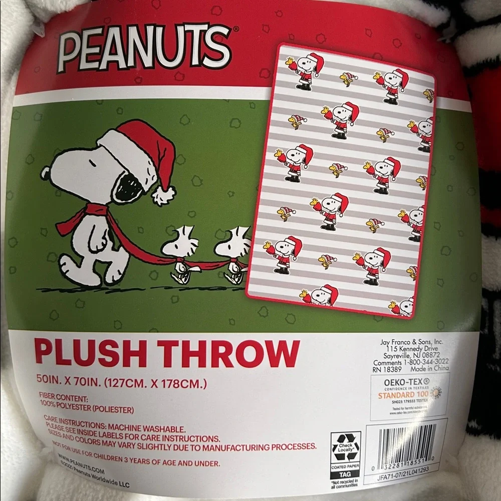 Peanuts Plush Throw with Snoopy in Santa Hat